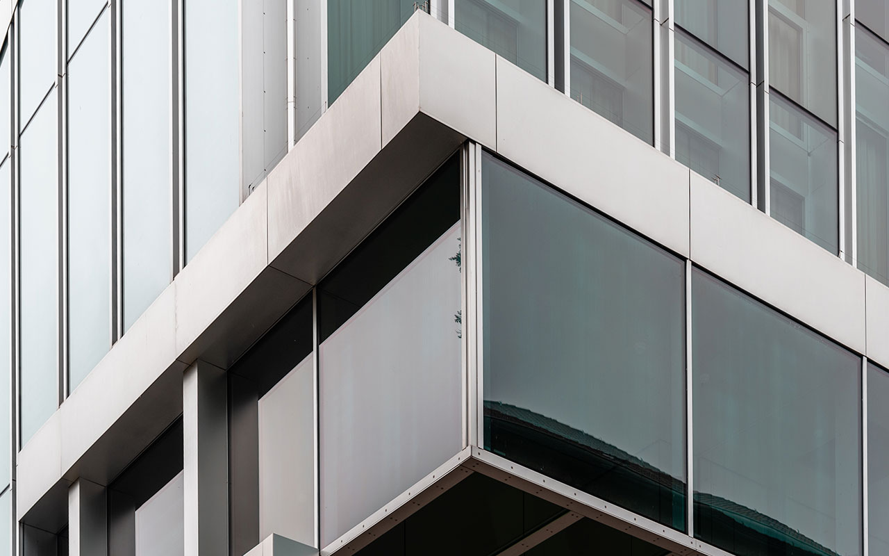 vidrio-negro-crisvisa-glass-facade-modern-architecture-building-business-concept vidrio-negro-crisvisa-glass-facade-modern-architecture-building-business-concept