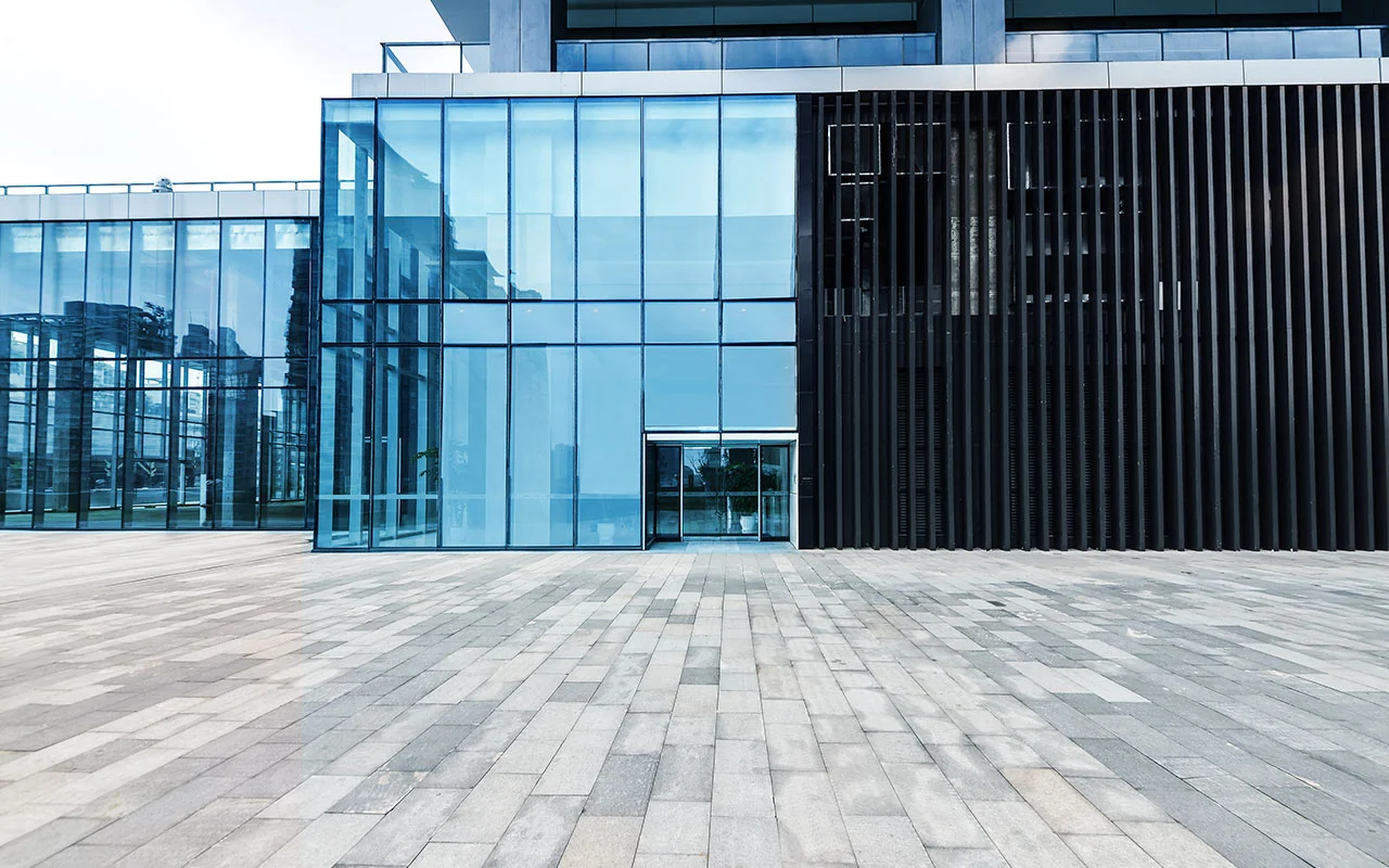 vidrio-azul-modern-building-crisvisa