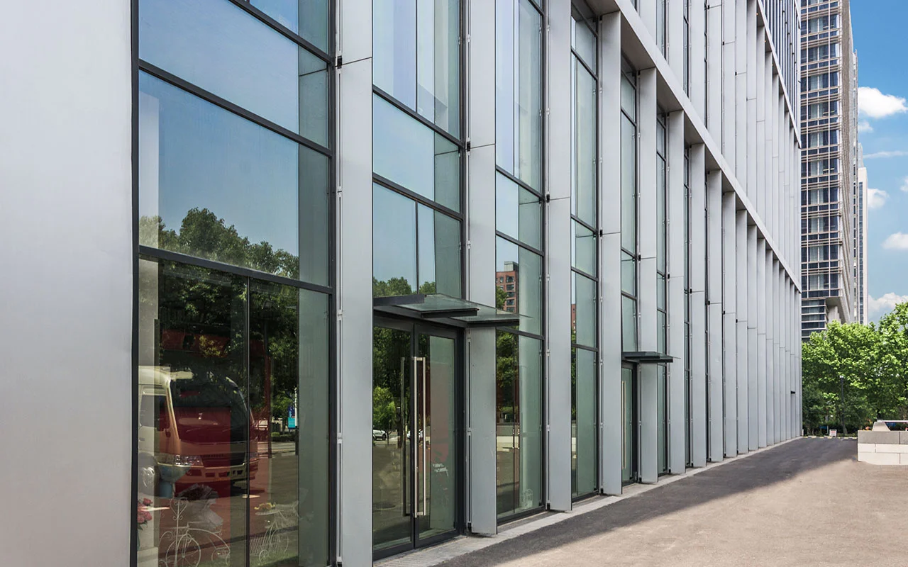 crisvisa-control-solar-SGG-COOL-LITE-SKN-modern-business-building-in-nanjing-china